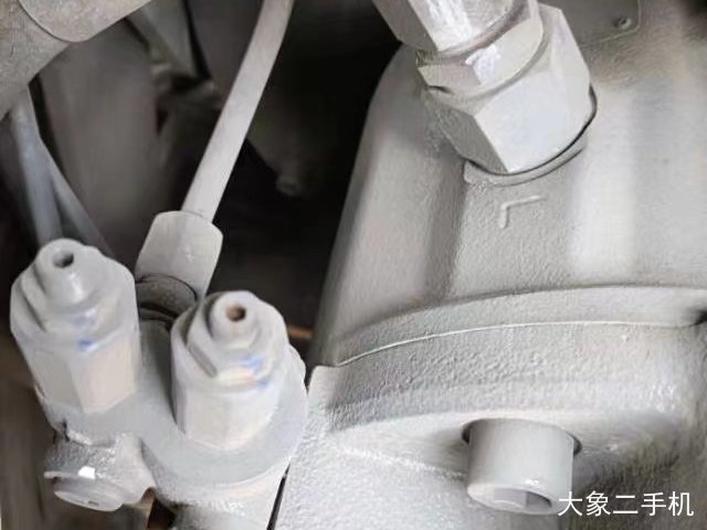 三一重工 SY65C 挖掘机