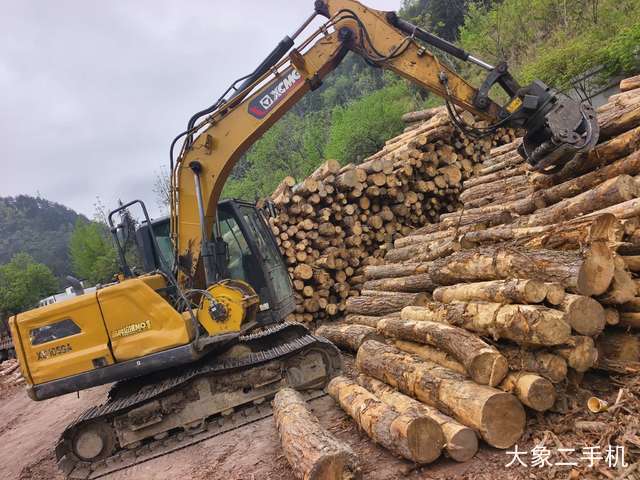 徐工 XE85D 挖掘机