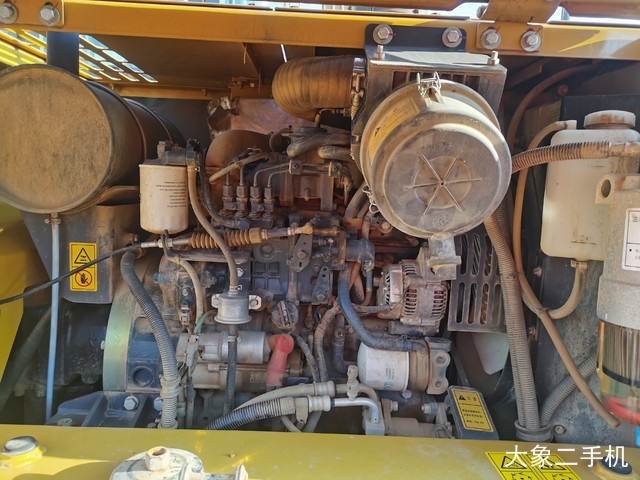 徐工 XE75D 挖掘机