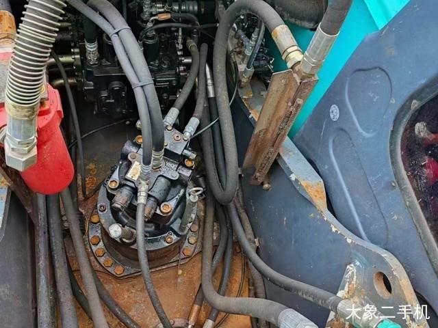 神钢 SK210LC-8 挖掘机