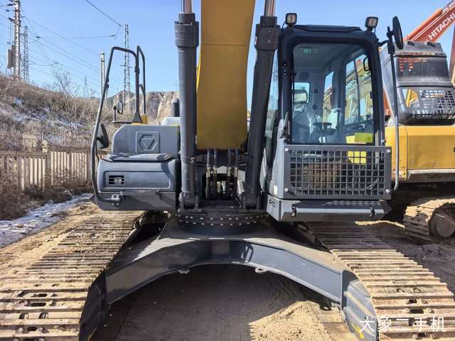 徐工 XE240D 挖掘机