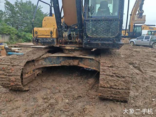 三一重工 SY225C 挖掘机