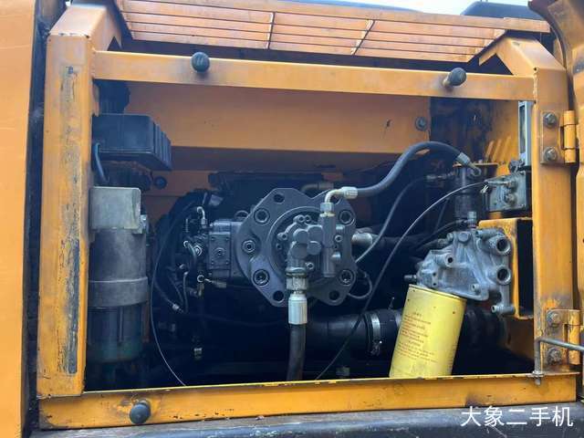 三一重工 SY215C-9 挖掘机