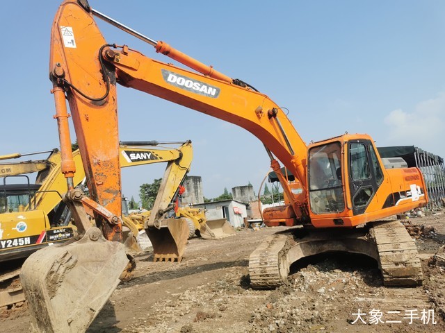 斗山 DH225LC-9 挖掘机