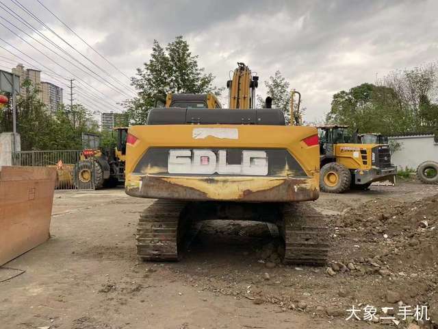 山东临工 LG6210E 挖掘机