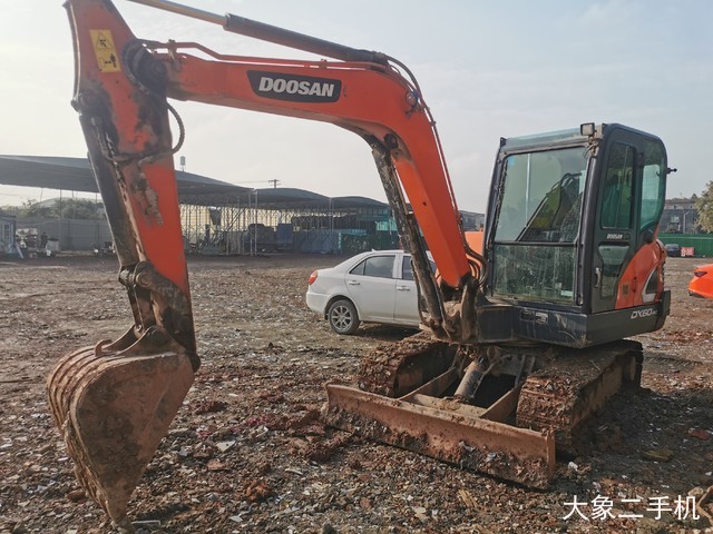 斗山 DX55-9C 挖掘机