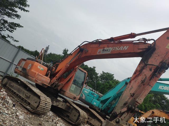 斗山 DH215-7 挖掘机