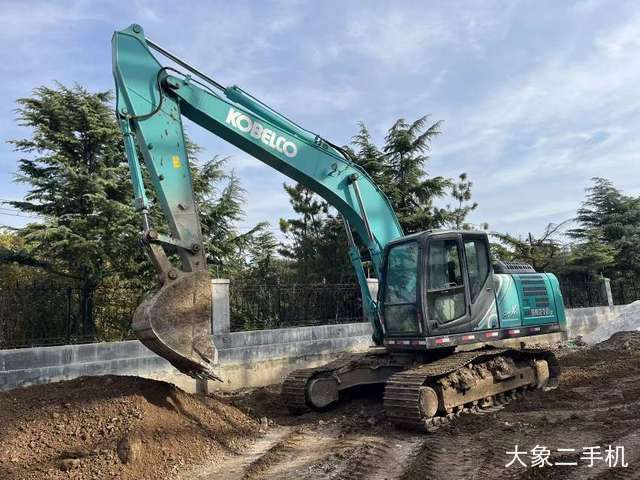 神钢 SK210LC-10 挖掘机