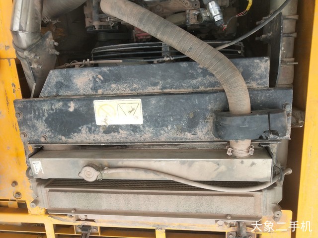 现代 R225LC-7 挖掘机