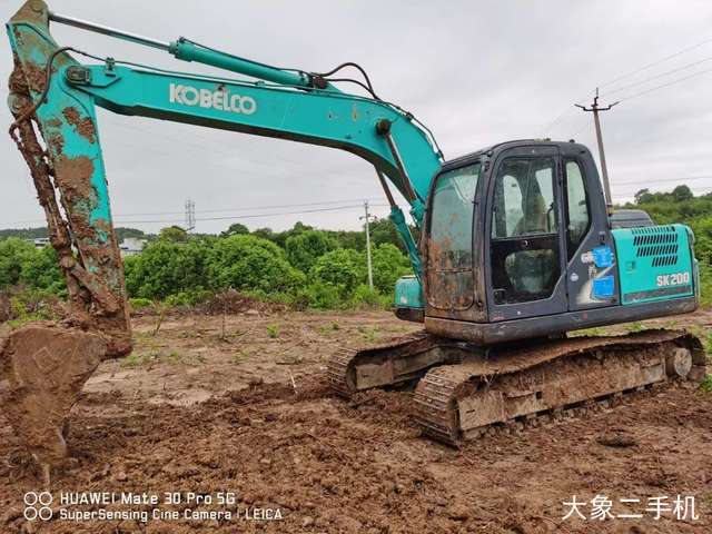 神钢 SK140LC-8 挖掘机