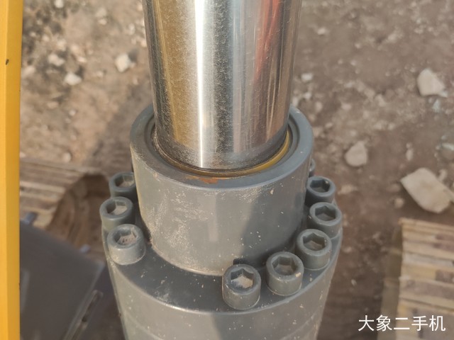 徐工 XE215D 挖掘机
