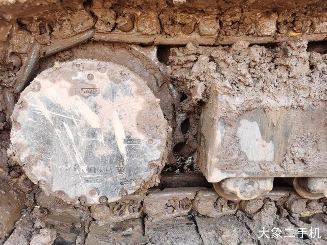 现代 R225LC-7 挖掘机