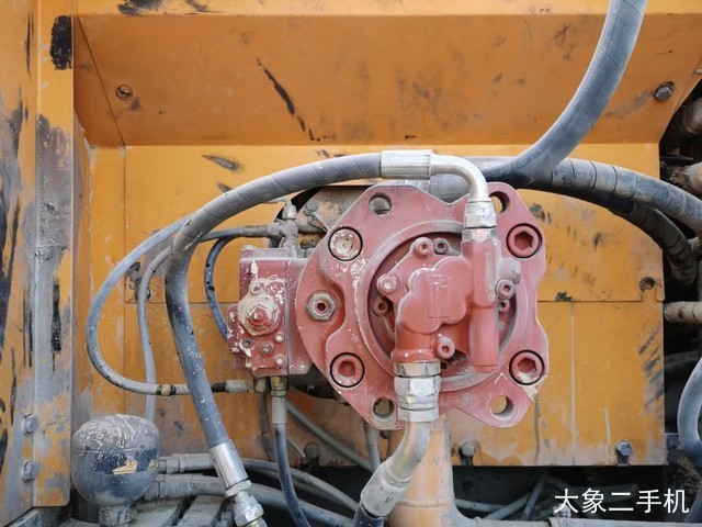 现代 R225LC-7 挖掘机