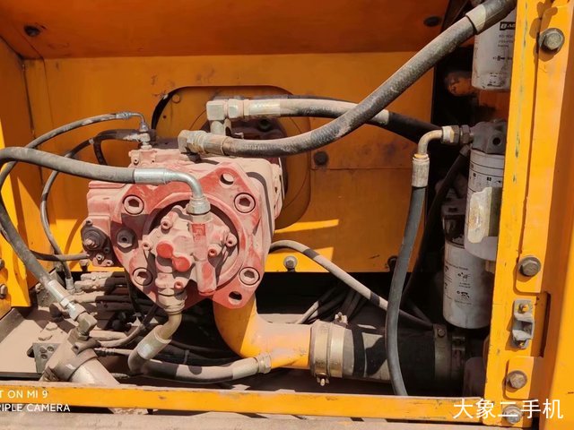 现代 R225LC-7 挖掘机