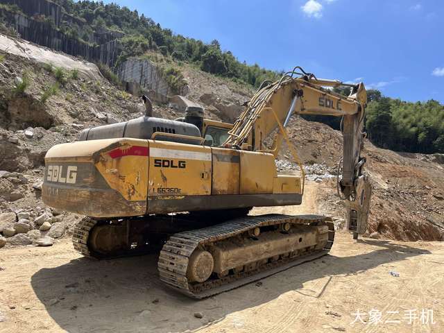 山东临工 E6360F 挖掘机