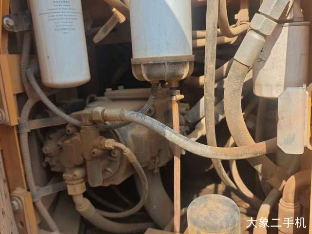 山东临工 E6135F 挖掘机