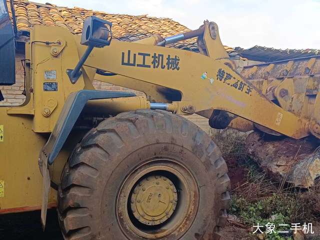 山工 SEM656D 装载机