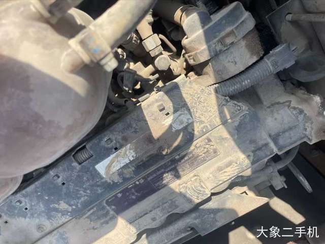 山东临工 LG6210 挖掘机