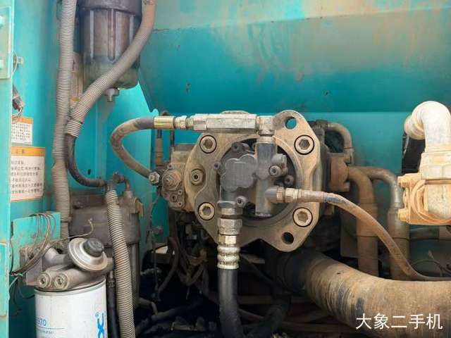 神钢 SK210 挖掘机