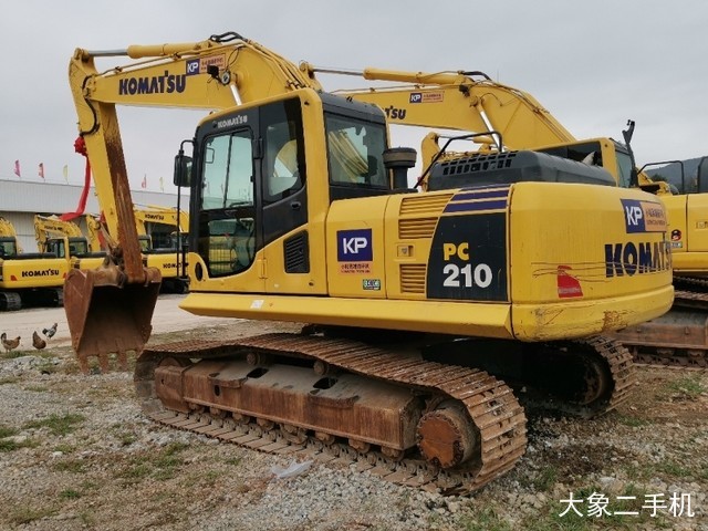 小松 PC210LC-8M0 挖掘机