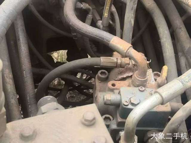 沃尔沃 EC210 挖掘机