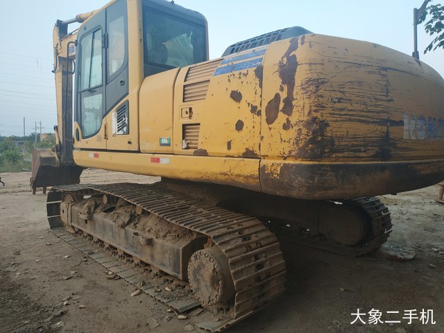 小松 PC220-8 挖掘机