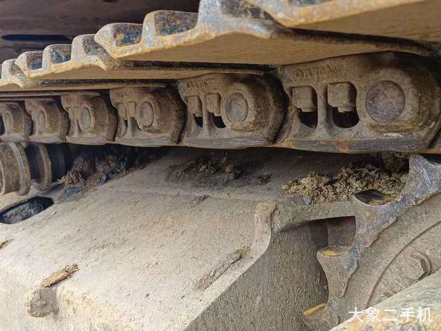 山东临工 LG6210 挖掘机