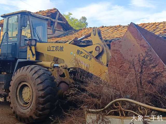 山工 SEM656D 装载机