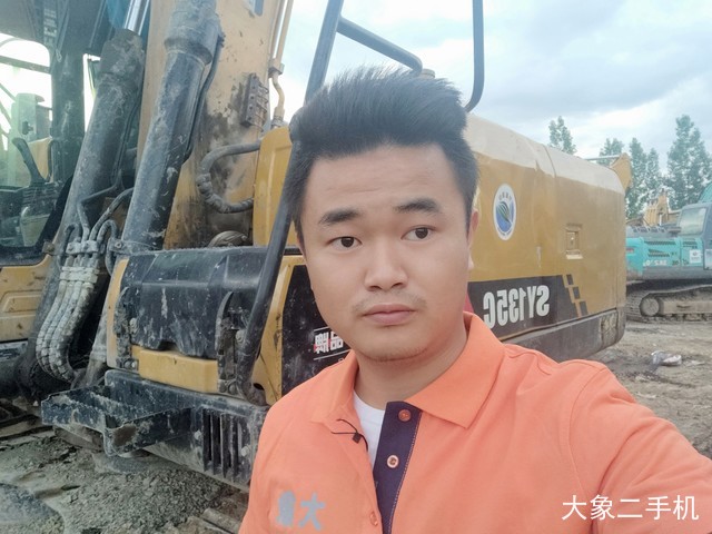 三一重工 SY135C 挖掘机
