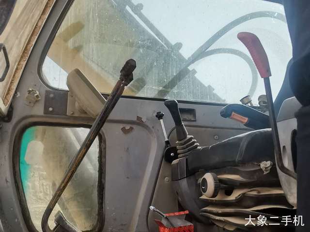加藤 HD820 挖掘机