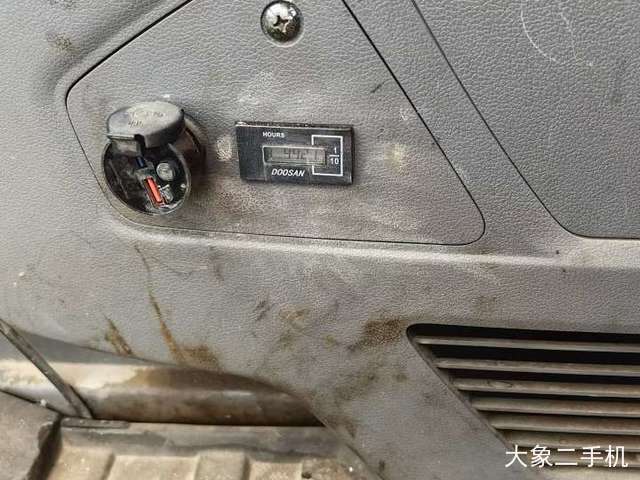 斗山 DX75 挖掘机