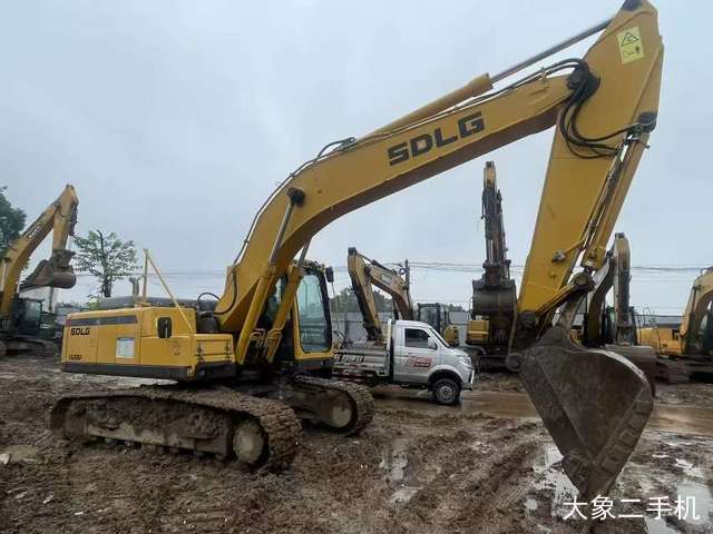 山东临工 E6210F 挖掘机