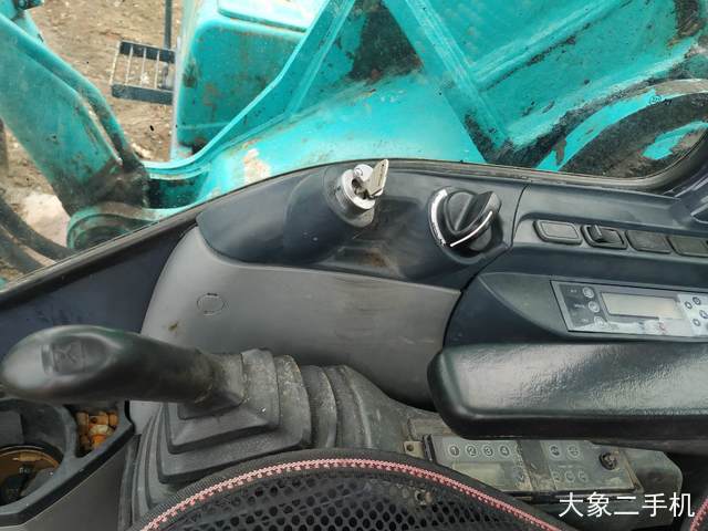 神钢 SK350LC-8 挖掘机