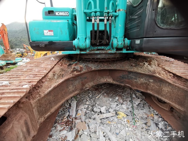 神钢 SK350LC-8 挖掘机