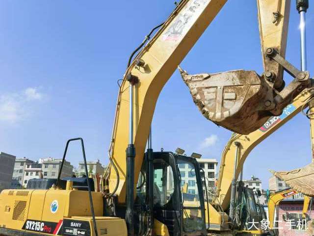 三一重工 SY200C 挖掘机