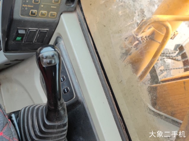 现代 R225-7 挖掘机