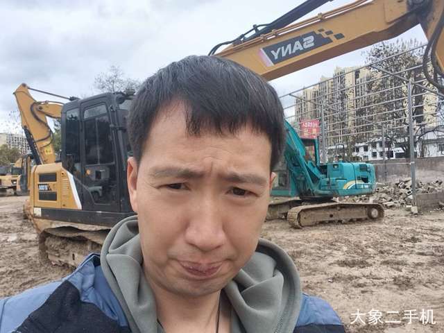 三一重工 SY135C 挖掘机