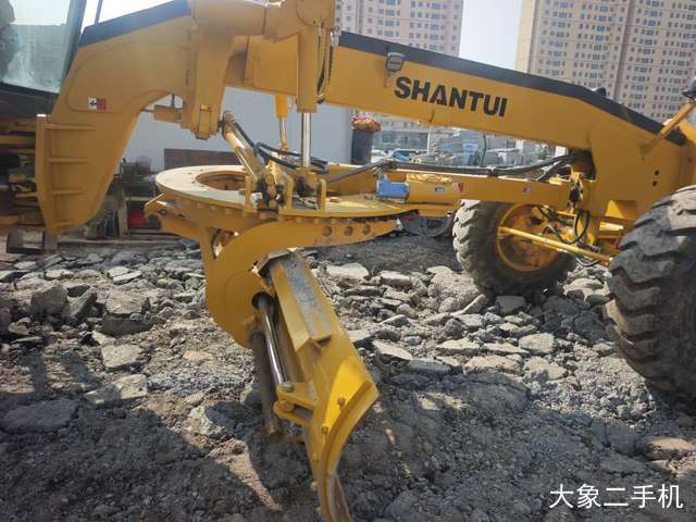 山推 SG18D-3 平地机