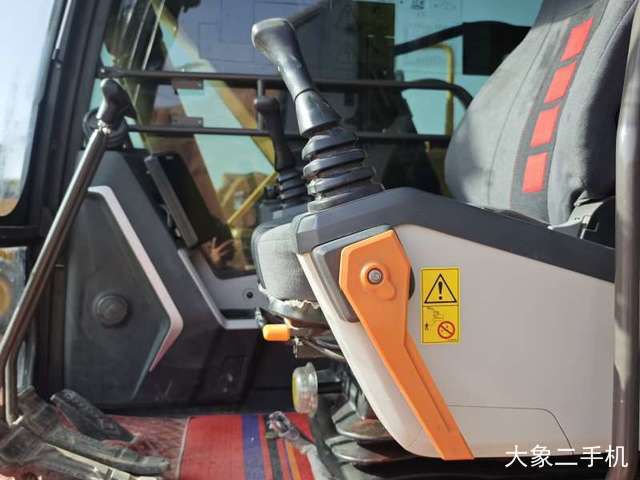 山东临工 E6150F 挖掘机