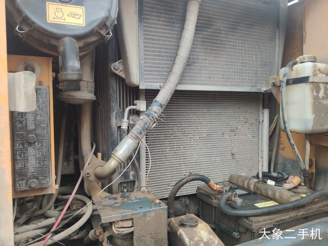 现代 R150LC-9 挖掘机