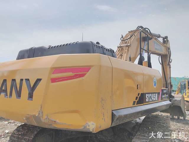 三一重工 SY245H 挖掘机