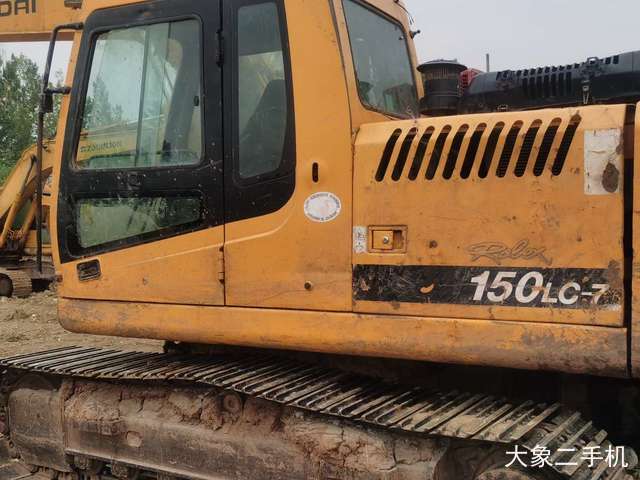 现代 R150LC-7 挖掘机