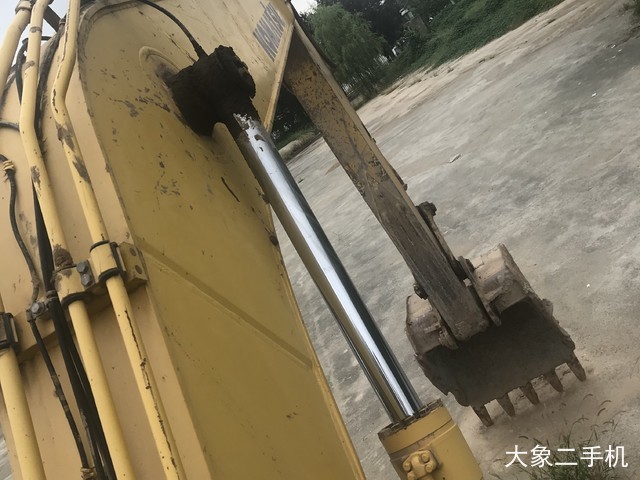 小松 PC200LC-8(600mm履带板) 挖掘机