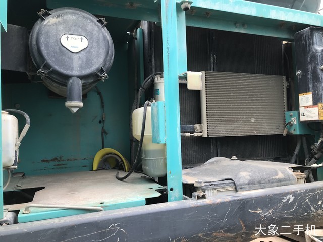 神钢 SK210LC-8 挖掘机