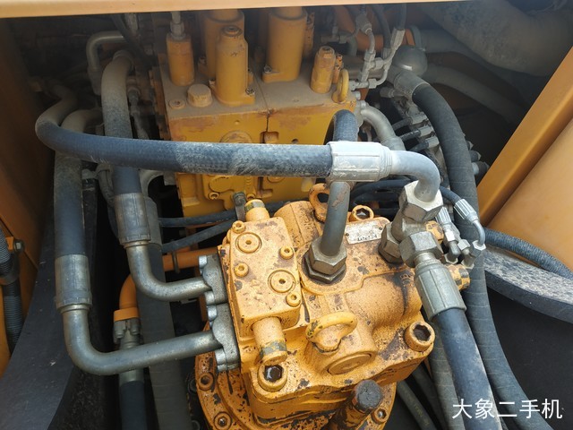 三一重工 SY215C-9 挖掘机