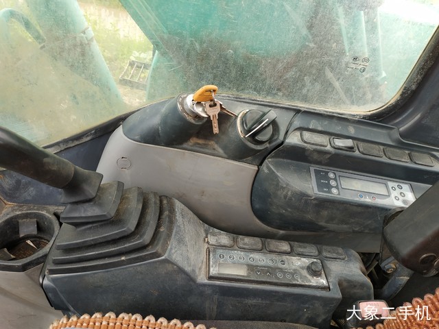 神钢 SK250-8 挖掘机