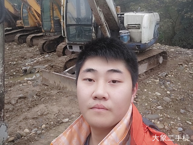 中联重科 ZE75 挖掘机