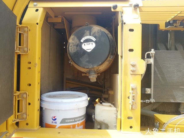 小松 PC220-8M0 挖掘机