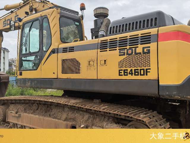 山东临工 E6400F 挖掘机