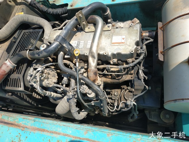 神钢 SK270D-8 挖掘机